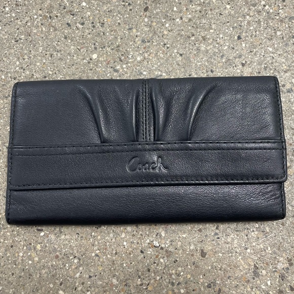 Coach Handbags - Coach Pleated Soho Wallet Black GUC